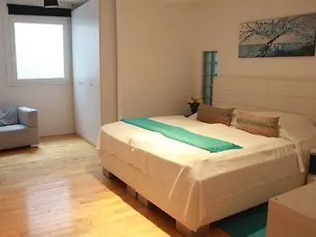 Apartment Mk Fuerstenwall Dusseldorf